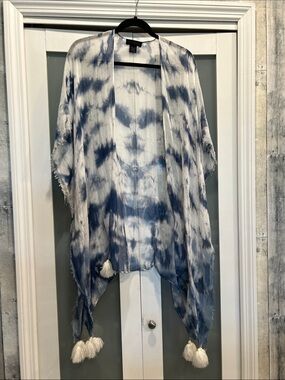 Steve Madden Blue and White Tie-Dye Kimono Cover-Up with Tassels